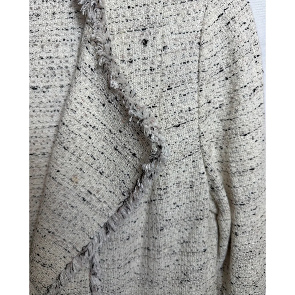 St. John Blazer Fringe Trim Cream Tweed USA Women’s Size 10 Quiet Luxury Office - Picture 3 of 9